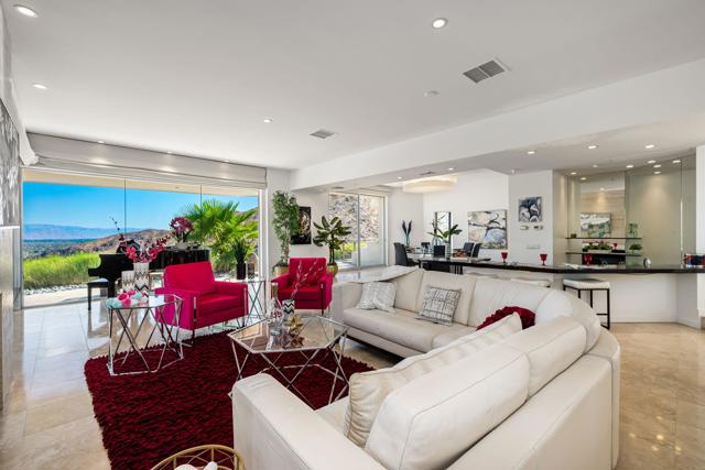 3295 Tiger Tail Lane, Palm Springs CA: https://media.crmls.org/mediaz/a7809752-2a1a-438d-8f93-2e40d07c3bbc.jpg