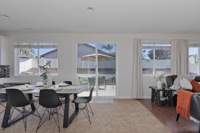 1889 Autumn Ln, Vista CA: https://media.crmls.org/mediaz/a780ddf8-2385-45dd-8417-a41e6a33ebcf.jpg