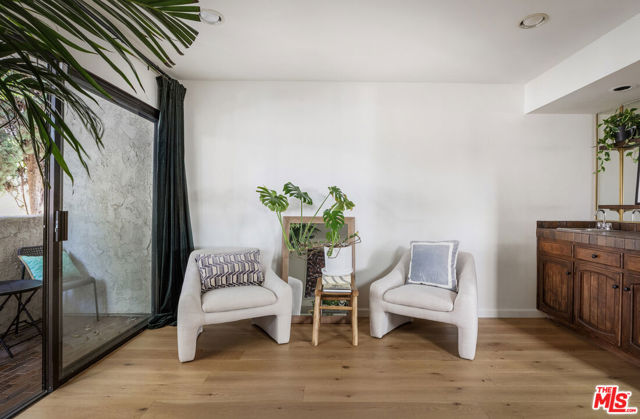1916 Overland Avenue, Los Angeles CA: https://media.crmls.org/mediaz/a781198d-56a6-4d89-a199-96a1d7454f58.jpg