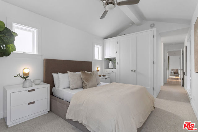 1016 Indiana Court, Venice CA: https://media.crmls.org/mediaz/a78120f6-f8f6-4f73-9294-6b87f67a6428.jpg