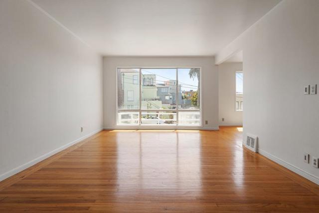 509 44th Avenue, San Francisco CA: https://media.crmls.org/mediaz/a781787b-ec35-4f8b-9b9f-c83d5ea72f28.jpg