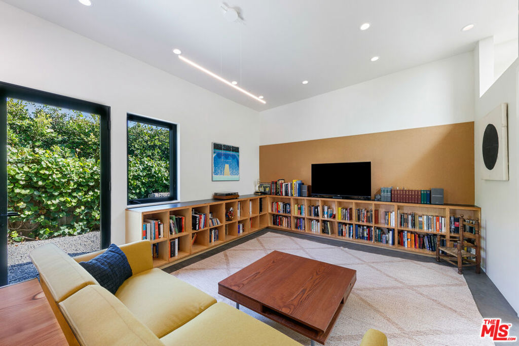 MLS #26836017 image #32