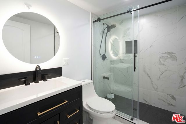 9701 Wheatland Avenue, Sunland CA: https://media.crmls.org/mediaz/a782210f-c742-4c7f-8030-c4732d537640.jpg