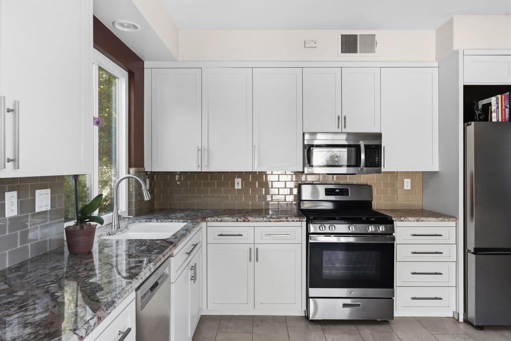 11815 Cypress Valley Dr - photo 16