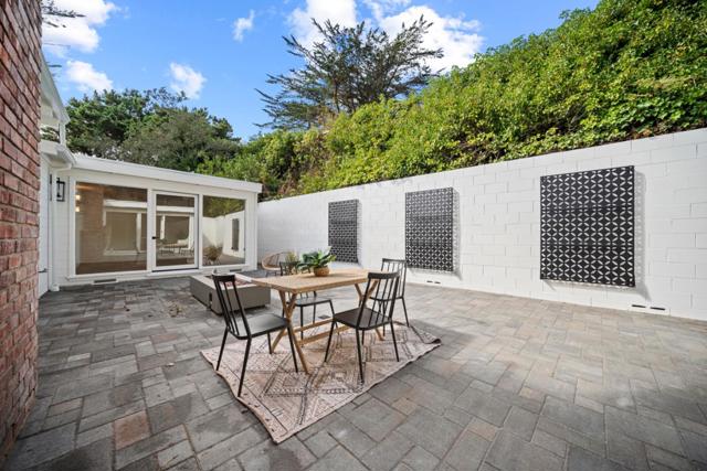 4171 Sunset Lane, Pebble Beach CA: https://media.crmls.org/mediaz/a7823f6d-8da2-4915-96d9-870562796688.jpg