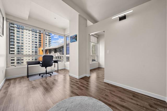 Image 10 of 24 For 350 Ash Street 1001