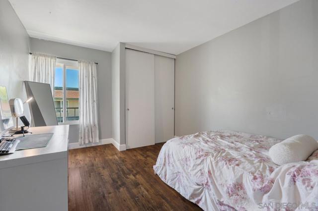10155 Caminito Volar, San Diego CA: https://media.crmls.org/mediaz/a784c9a1-1fc8-43a2-91b7-50b10c0d63b8.jpg