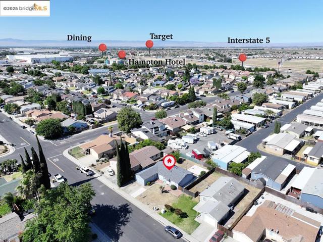 16059 Bizzibe St, Lathrop CA: https://media.crmls.org/mediaz/a7853d10-6e20-43ab-a3d4-30dde333e748.jpg