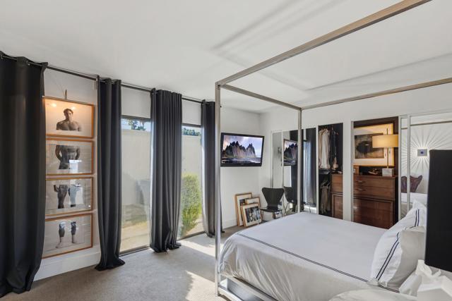 2113 Sunshine Way, Palm Springs CA: https://media.crmls.org/mediaz/a785417e-dde6-4725-bc88-2f5f67737d45.jpg