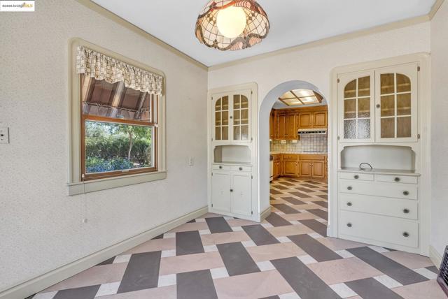 11081 BRENTWOOD BLVD., Brentwood CA: https://media.crmls.org/mediaz/a7855772-7b1d-4ab6-93ba-28f252995ed7.jpg