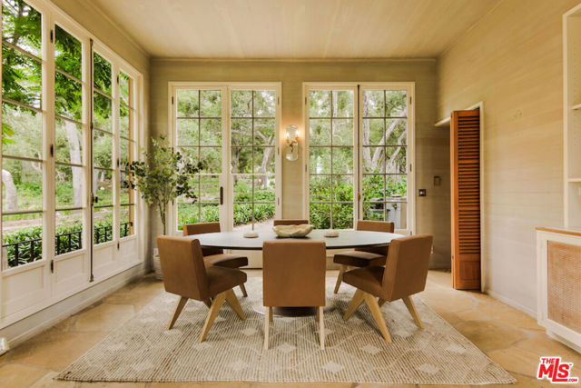 405 Toro Canyon Road, Carpinteria CA: https://media.crmls.org/mediaz/a7858356-4b60-4461-99c4-b124c94c433a.jpg
