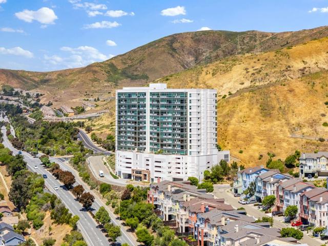 1 Mandalay Place, South San Francisco CA: https://media.crmls.org/mediaz/a785cc9a-8813-4323-ac90-c1ca4b549a55.jpg