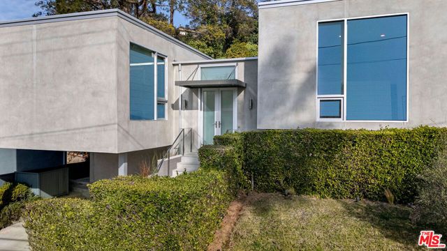 Details for 396 Kenter Avenue, Los Angeles, CA 90049