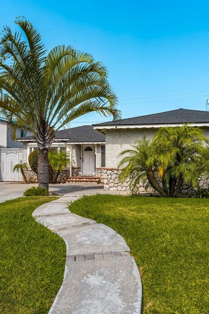 12109 Bluefield Avenue, La Mirada CA: https://media.crmls.org/mediaz/a787364c-87ae-422a-b82d-b9aa840eaf2f.jpg