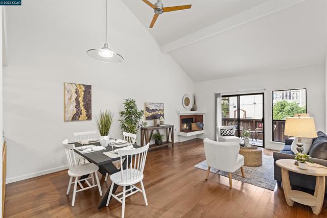879 Camelback Pl, Pleasant Hill CA: https://media.crmls.org/mediaz/a787b789-40f3-497c-8d43-cfe93f53e0d7.jpg