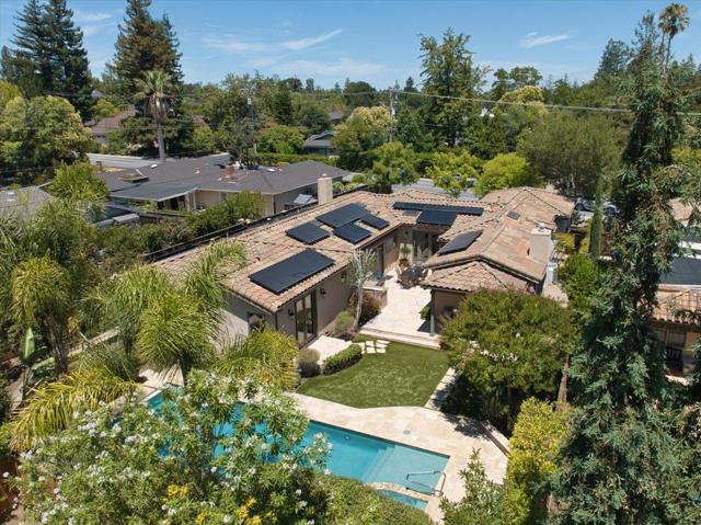 17820 Daves Avenue, Monte Sereno CA: https://media.crmls.org/mediaz/a787d776-ed4e-4251-8154-518db7c496e9.jpg