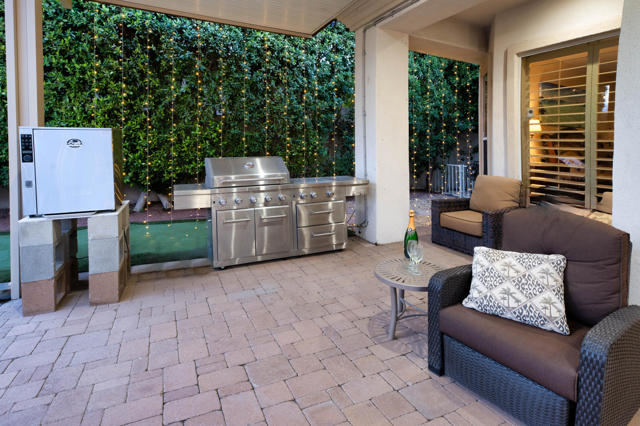 57 Laken Lane, Palm Desert CA: https://media.crmls.org/mediaz/a7883a92-7dce-4007-bc7a-55ee5f56afc2.jpg