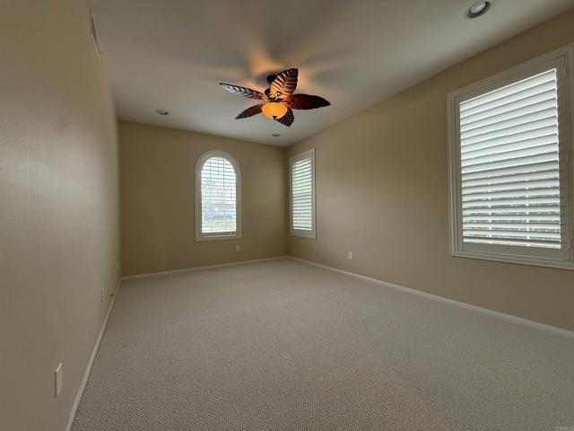 Detail Gallery Image 11 of 40 For 1273 Breakaway Dr, Oceanside,  CA 92057 - 4 Beds | 3/1 Baths