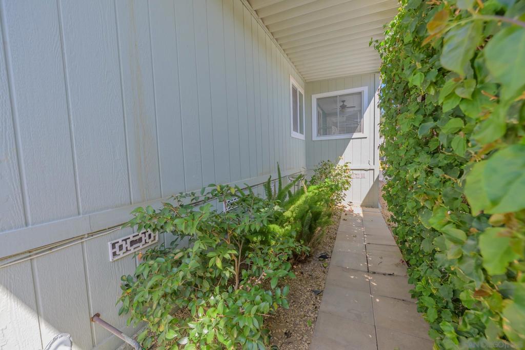 MLS #250023933SD image #13