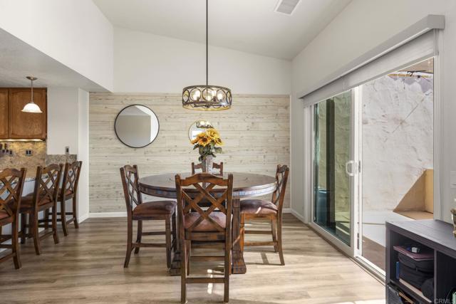 Detail Gallery Image 4 of 66 For 631 Concerto Glen, Escondido,  CA 92025 - 3 Beds | 2/1 Baths