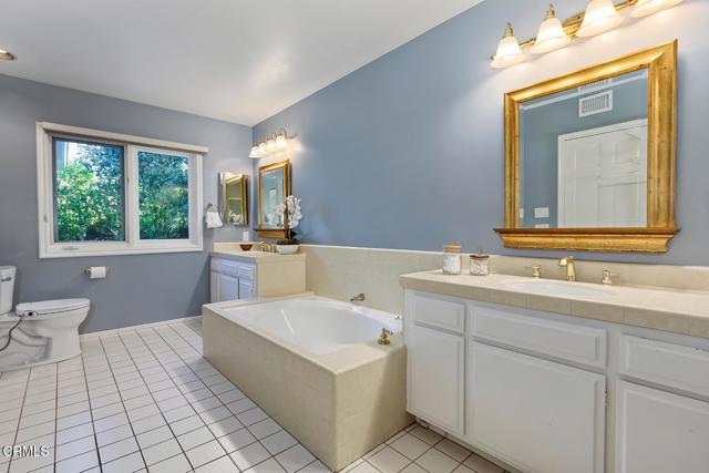423 Lakeview Road, Pasadena CA: https://media.crmls.org/mediaz/a788c470-b3eb-43de-8a09-b2b5325ef82e.jpg