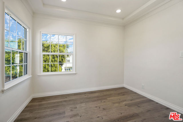 228 S REEVES Drive, Beverly Hills CA: https://media.crmls.org/mediaz/a789514d-a908-4f9c-840a-175f54c239fe.jpg