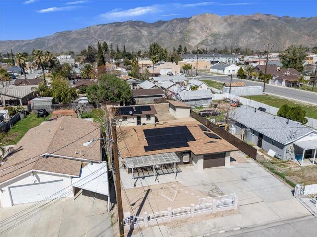 259 & 255 W 6th Street, San Jacinto CA: https://media.crmls.org/mediaz/a78960dc-805d-40b6-b63a-a869aacd6592.jpg