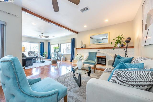 32409 Elizabeth Way, Union City CA: https://media.crmls.org/mediaz/a78af740-1df6-42db-98c1-7f38d53dd0b4.jpg
