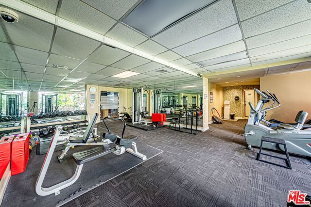 620 S Gramercy Place, Los Angeles CA: https://media.crmls.org/mediaz/a78b790a-5f89-4608-a4f0-035d301bf7aa.jpg