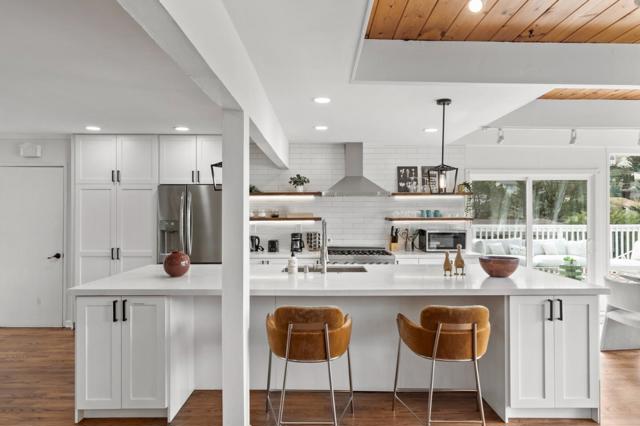 1 Sequoia Way, Pacifica CA: https://media.crmls.org/mediaz/a78c0937-4980-422c-8859-0e258f9304ea.jpg