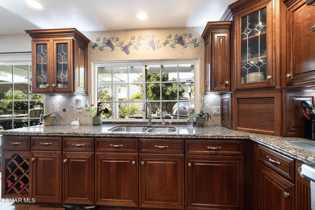 411 Blackhawk Drive, Newbury Park CA: https://media.crmls.org/mediaz/a78dbd3c-ac17-4d40-ad3c-62be91b46667.jpg