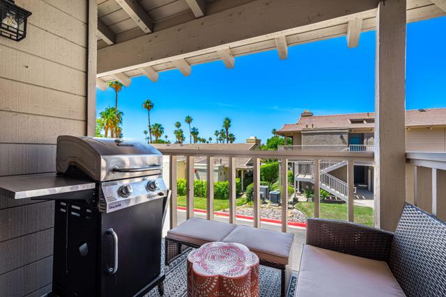 46638 Arapahoe Lane, Indian Wells CA: https://media.crmls.org/mediaz/a78e05c2-6287-434c-b946-ede848d1ed5c.jpg