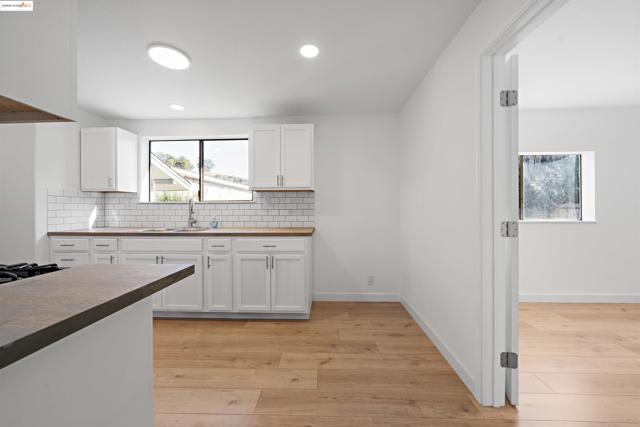 4040 Ellis Rd, Martinez CA: https://media.crmls.org/mediaz/a78e94cf-b9d6-4ef8-815e-bec0c021b08b.jpg