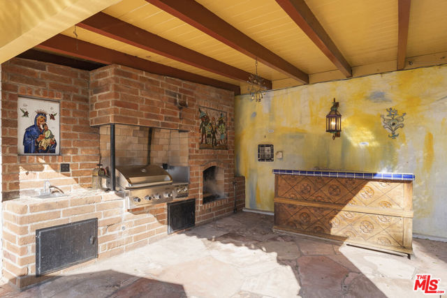 Drew Fenton | 334 N Carmelina Avenue Los Angeles CA | MLS: 7014320