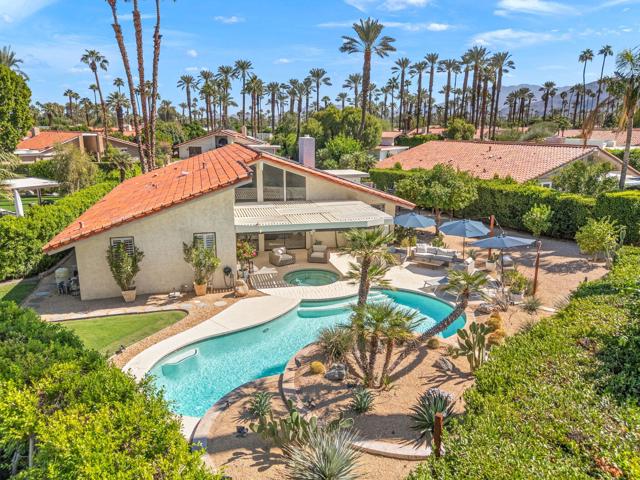 4 Lincoln Place, Rancho Mirage CA: https://media.crmls.org/mediaz/a78f4d53-a084-48c9-923b-82a7a4ea6729.jpg