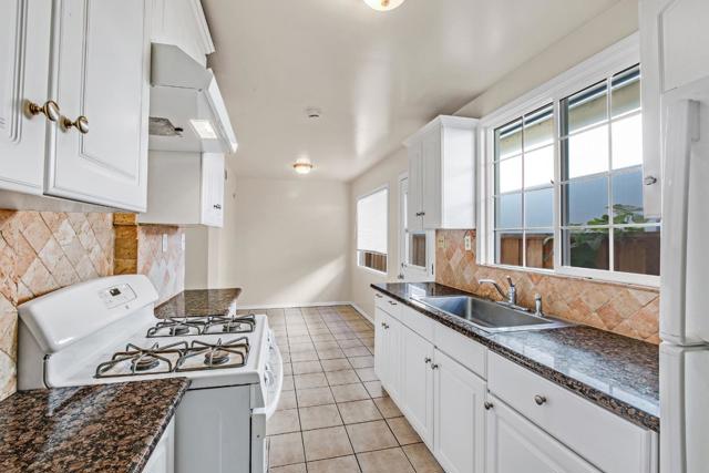 Image 8 of 19 For 2280 Glen Way