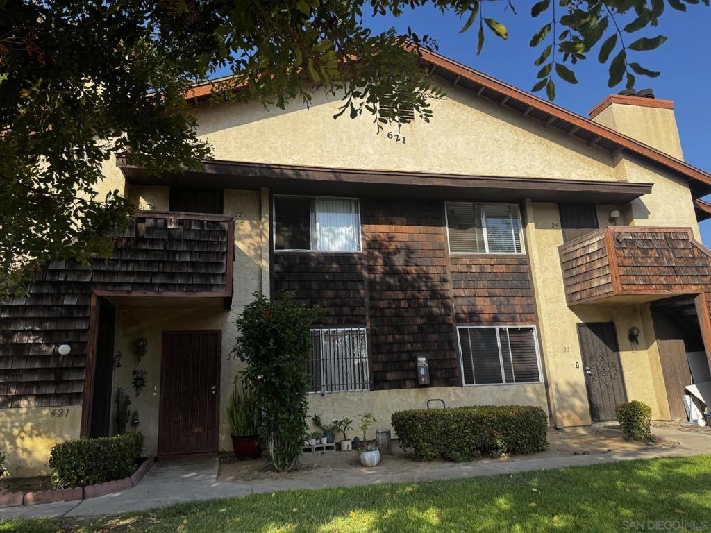 621 R Ave #22