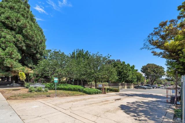 Detail Gallery Image 29 of 30 For 1145 Helix St #1,  Spring Valley,  CA 91977 - 3 Beds | 2 Baths