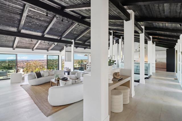 7117 Obelisco Cir, Carlsbad CA: https://media.crmls.org/mediaz/a790aa6f-df5f-46a4-8d7d-318983027c45.jpg