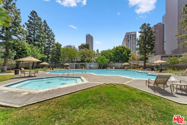 800 W 1st Street, Los Angeles CA: https://media.crmls.org/mediaz/a790e1e2-7fff-4160-9bdc-635735964b2e.jpg