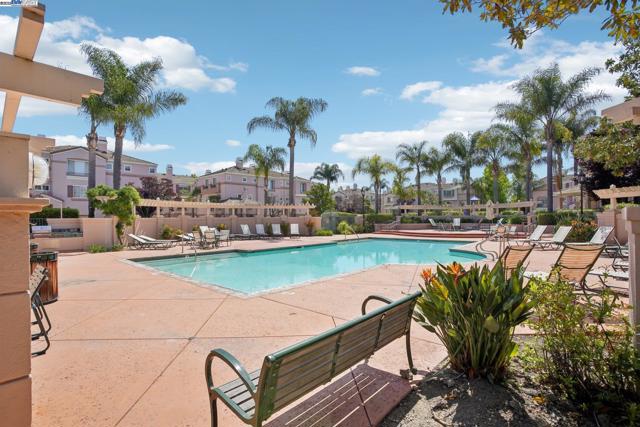 385 Montecito Way, Milpitas CA: https://media.crmls.org/mediaz/a7914872-305b-4e1f-9e5f-5c4e8f03980e.jpg