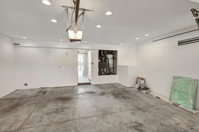 1103 Countrywood Ln, Vista CA: https://media.crmls.org/mediaz/a791c18b-1c88-48ad-b212-6473f26ada06.jpg