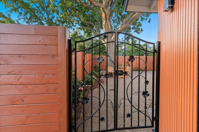 3104 Cherry Avenue, San Jose CA: https://media.crmls.org/mediaz/a7928cfb-5c02-476c-ae5b-191c4554e9c7.jpg