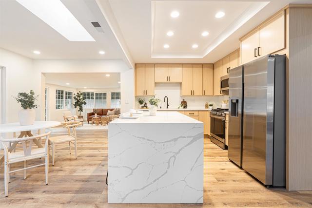 10671 Montego Dr, San Diego CA: https://media.crmls.org/mediaz/a792a39f-5df2-4e4a-9a76-264a6923ce7c.jpg