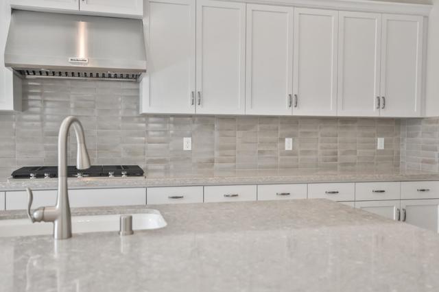 591 Santa Lucia Way, Marina CA: https://media.crmls.org/mediaz/a793104d-55bf-4a64-b487-33b160eb9163.jpg
