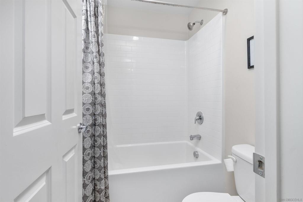 MLS #250029469SD img 17