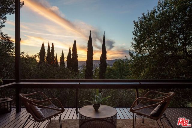 Image 25 of 53 For 1966 Lucile Avenue