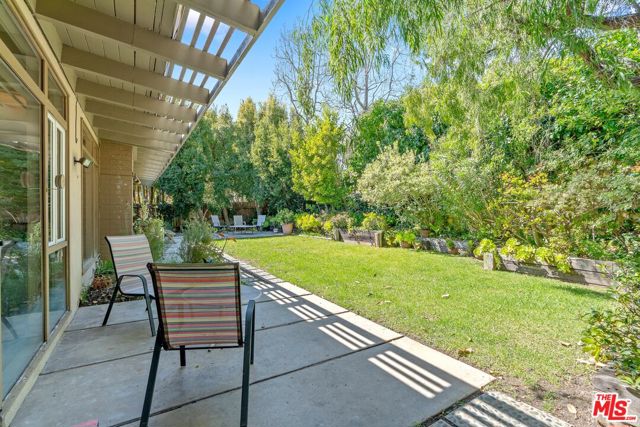 7545 Kimdale Lane, Los Angeles CA: https://media.crmls.org/mediaz/a7968ebf-57b9-4230-afc8-b45c06f72dce.jpg