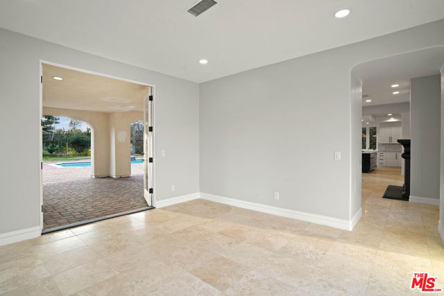 5309 Louise Avenue, Encino CA: https://media.crmls.org/mediaz/a796c0a8-fbbe-484c-aff0-ca0945f4d4fe.jpg