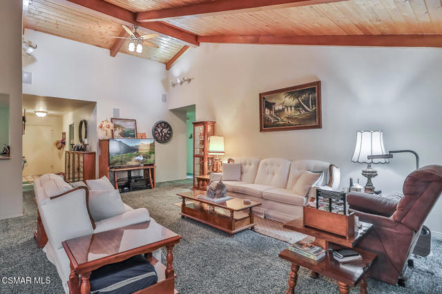 11820 Doral Avenue, Porter Ranch CA: https://media.crmls.org/mediaz/a796e72f-01ba-41fb-aacf-8c4659f006d5.jpg